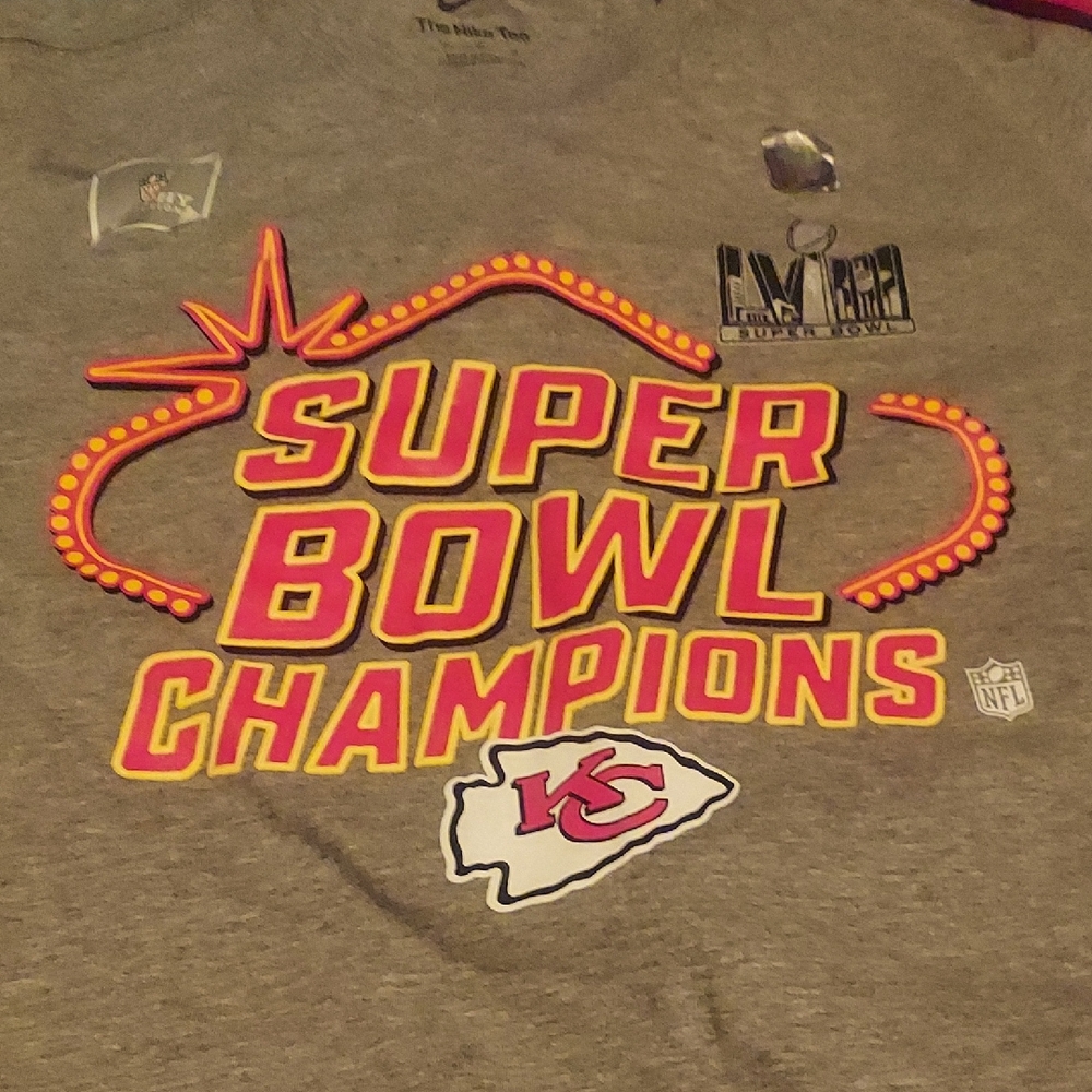 Nfl Trophy Collection X Nike Kc Chiefs Superbowl Champs Tee. Nwt. (Stickers)